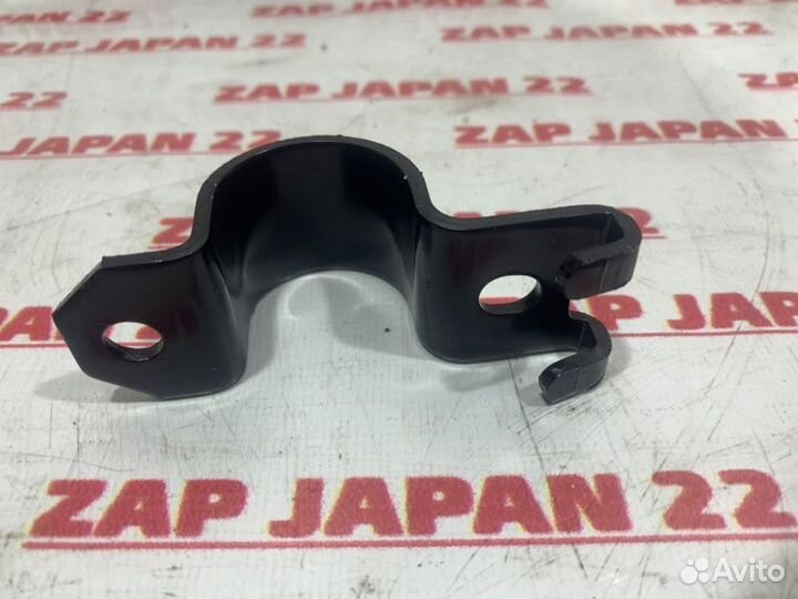 Крепление стабилизатора заднее Toyota Land Cruiser