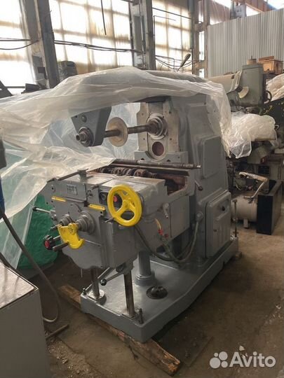 Фрезерный станок 6м83,6р82г, 6Р13