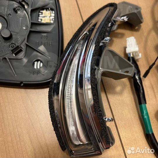 Зеркало заднего вида правое Lexus Rx350 GGL16W