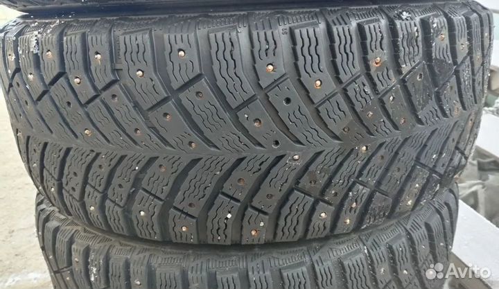 Michelin X-Ice North 4 205/55 R16 94T