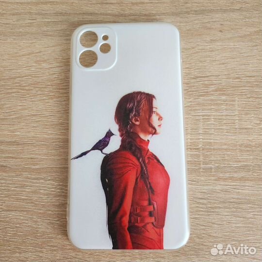 Чехлы на iPhone 11