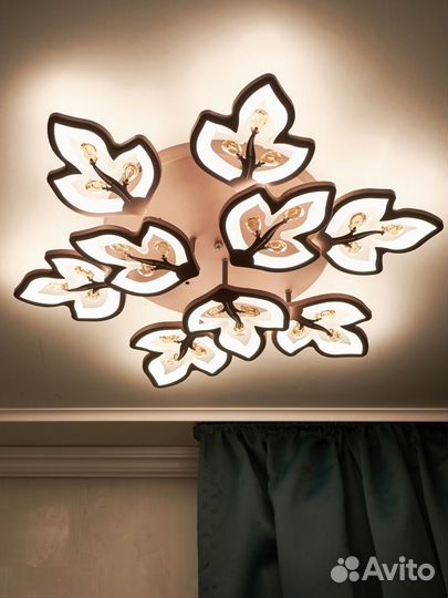 Люстра потолочная светодиодная 9 ламп