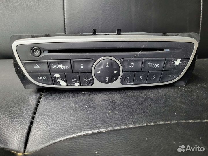 Магнитола Renault Fluence 2010