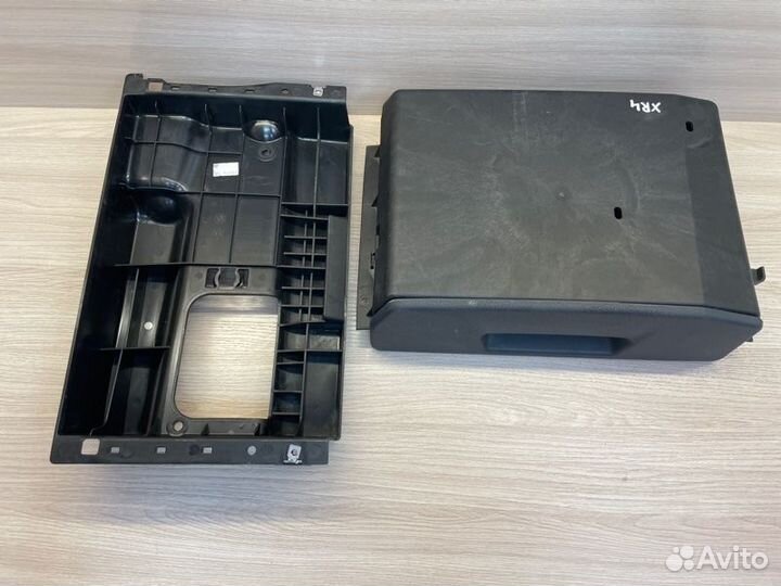 Бардачок под сидением передний правый LADA X-Ray