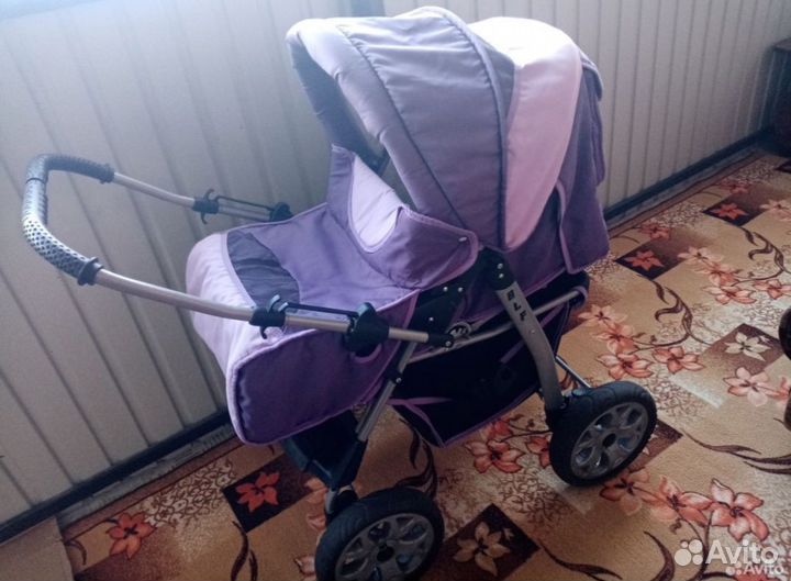 Комбинезон, коляска, стул для кормления