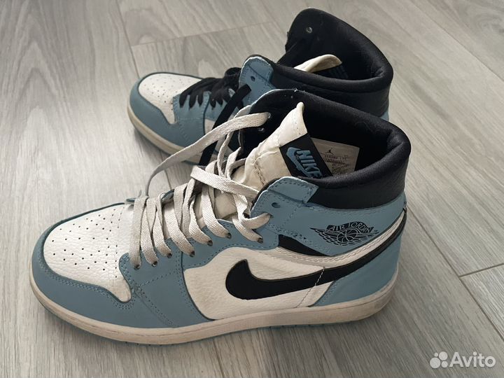 Nike air jordan 1 mid