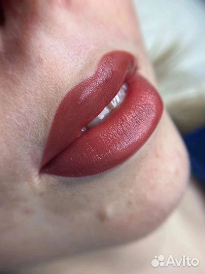 Модель на перманентный макияж бровей/губ/век