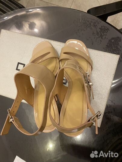 Босоножки женские 36 размер лакированная кожа