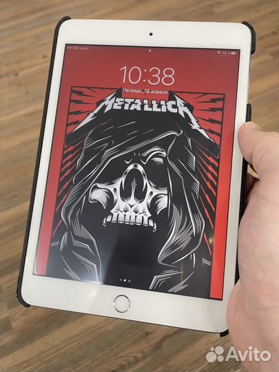 iPad mini 3 16gb серебро