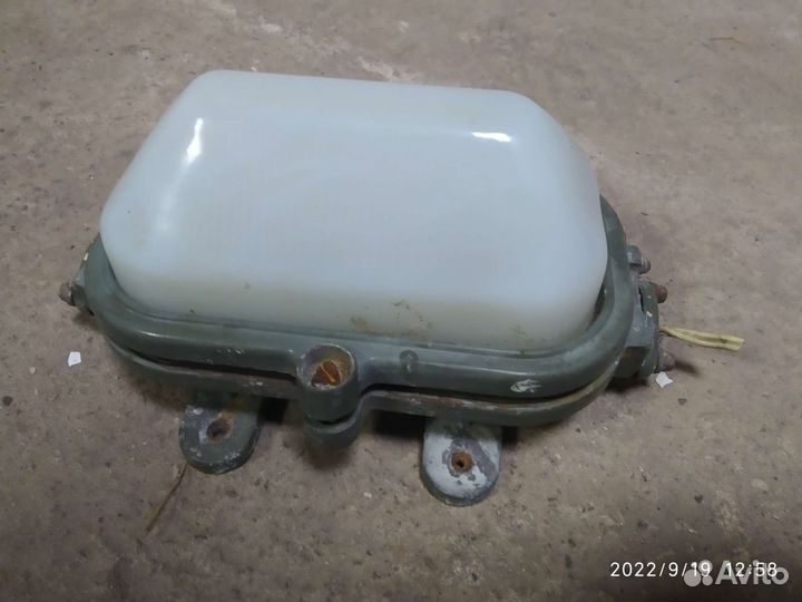 Светильник бытовой