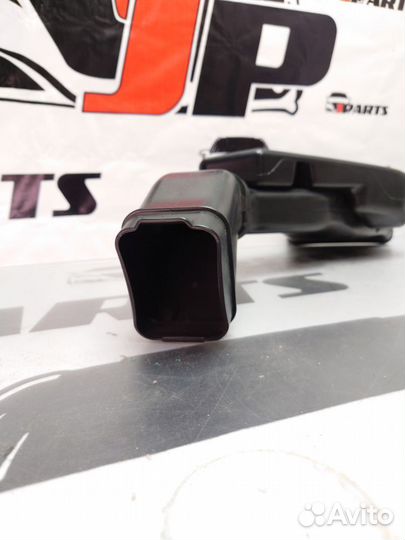 Воздухозаборник Mitsubishi Outlander II (2005—2009