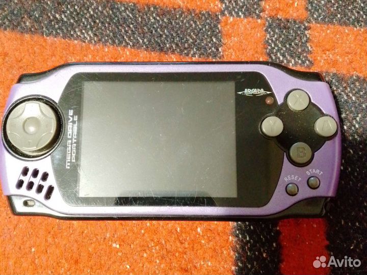 Приставка с экраном