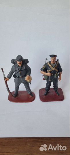 Модели солдатов армии Франции и России