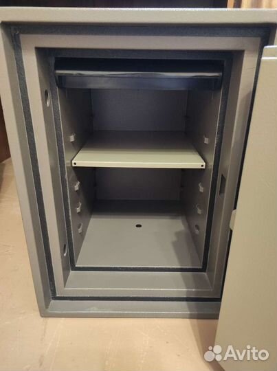 Сейф valberg FRS -49EL