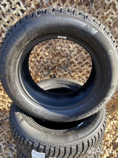 Michelin X-Ice North 4 SUV 225/60 R17 103T