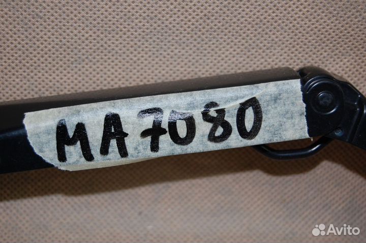 Поводок стеклоочистителя правый - Lexus LX 3