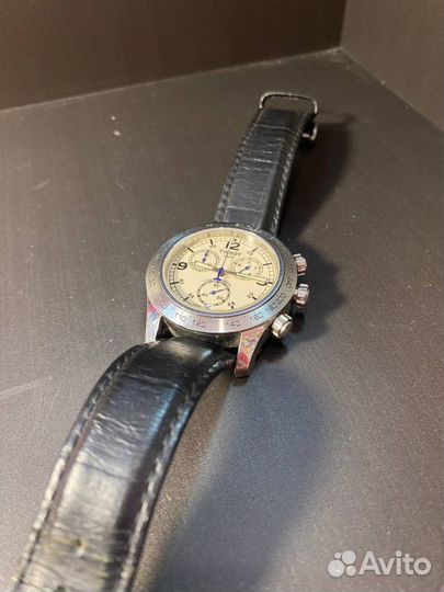 Часы наручные. Tissot v8