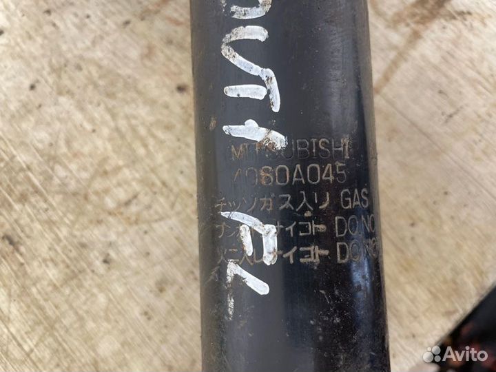 Амортизатор передний Mitsubishi Outlander 1 CU