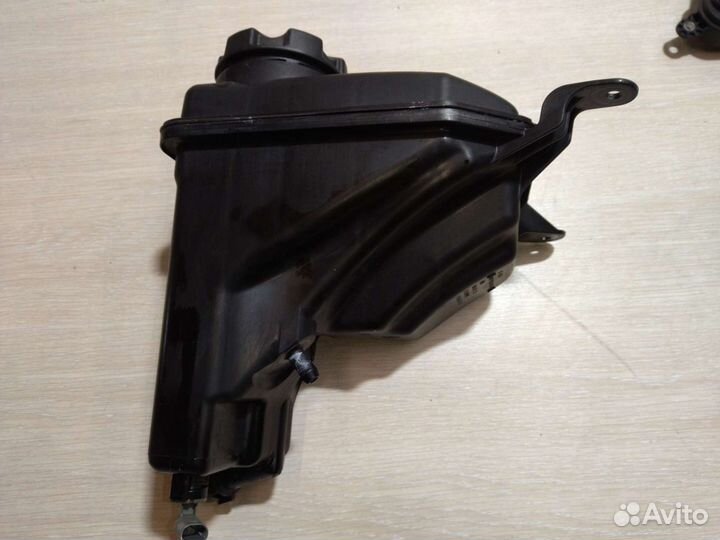 Расширительный бачок N46 бмв е90 из Японии