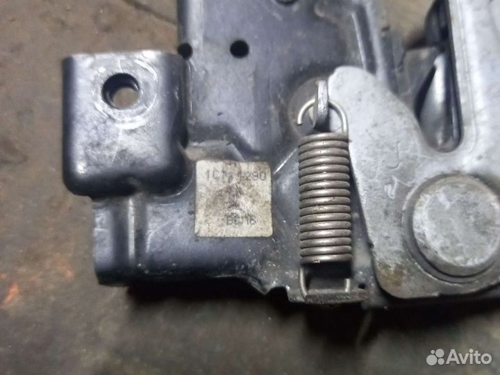 Mazda 3 bl замок капота