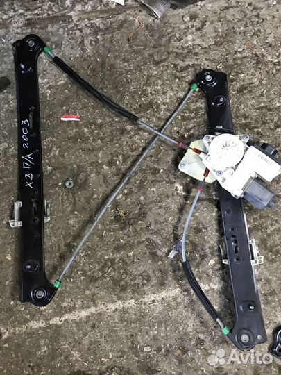 Передний стеклоподъемник BMW X3 Е83