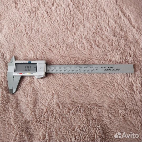 Штангельциркуль электронный