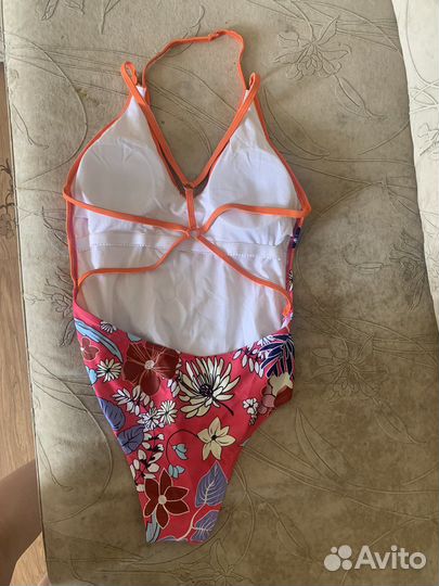 Купальник женский слитный