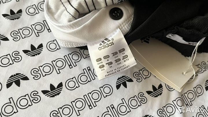 Костюм шорты и футболка adidas