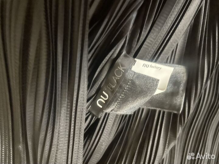 Накидка бренда NU