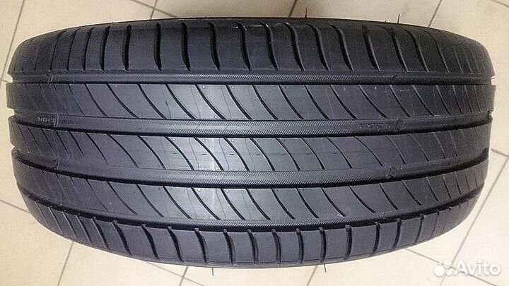 Michelin Primacy 4 215/50 R18 92W