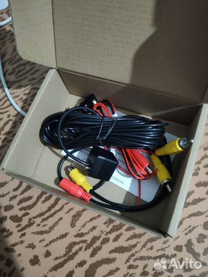 Камера заднего вида на автомобиль