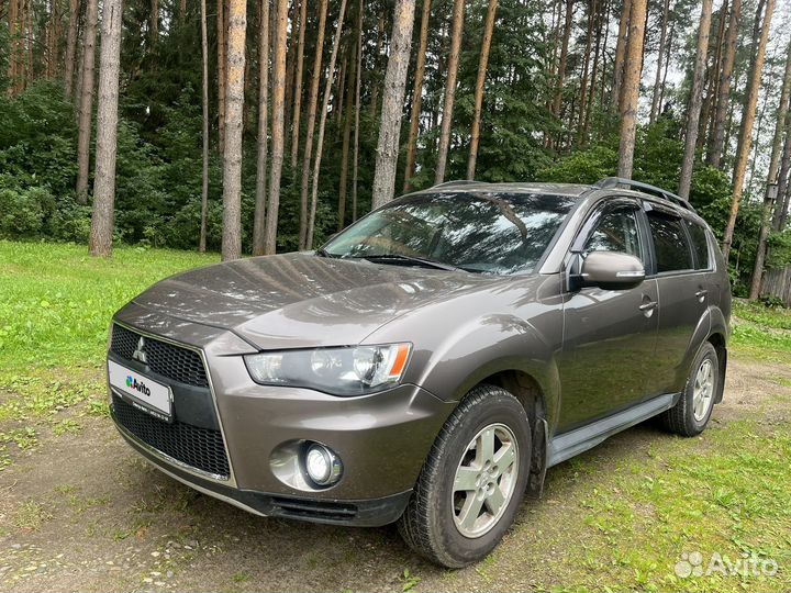 Mitsubishi Outlander 2.4 CVT, 2011, 260 000 км