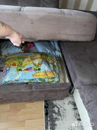 Диван угловой