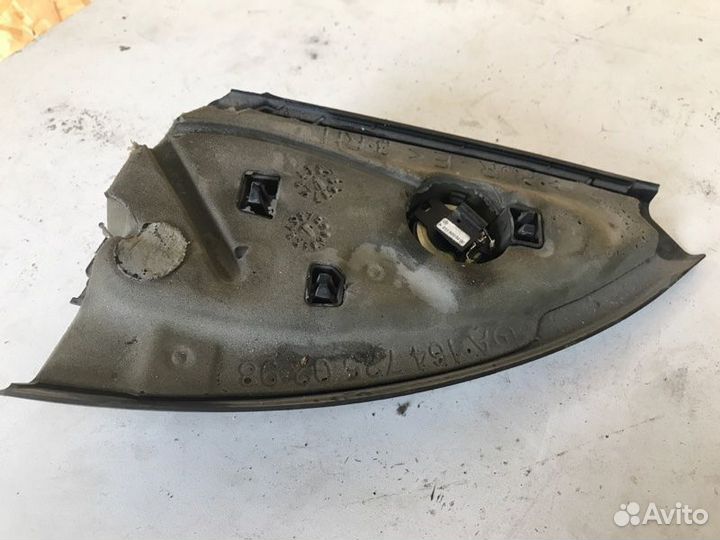 Крышка зеркала правая Mercedes-Benz M-Класс W164
