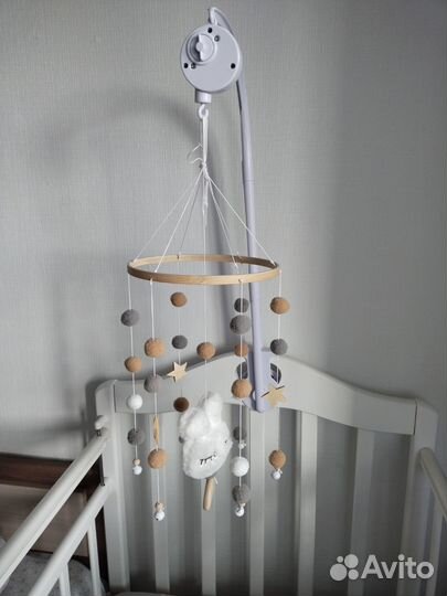 Мобиль на детскую кроватку