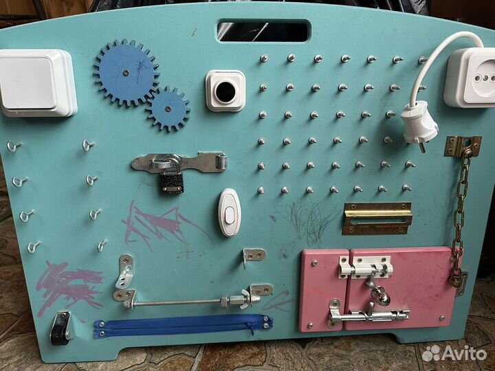 Бизибортразвивающие игрушки для малышей