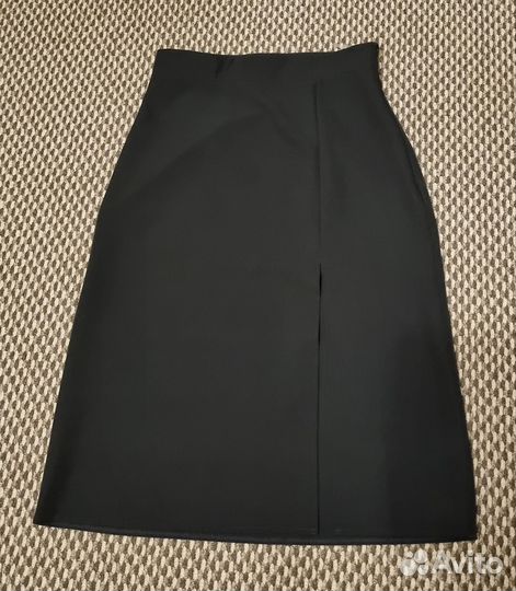 Юбка карандаш миди с разрезом новая
