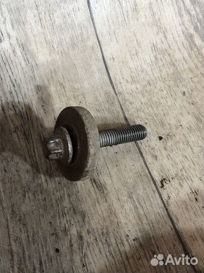 Болт винт шкива коленвала opel gm 11095041