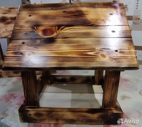 Кормушка для птиц из дерева