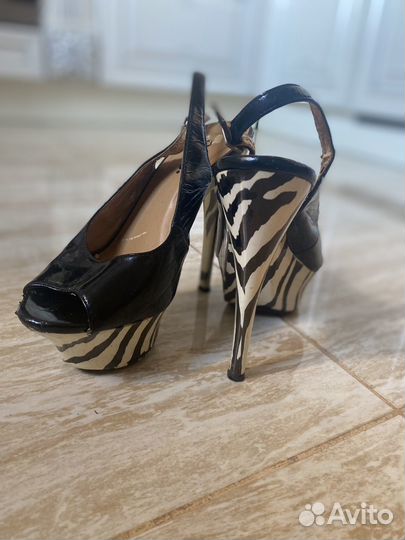 Босоножки жеские размер 35