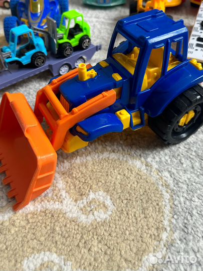 Машинки пакетом с изьянами