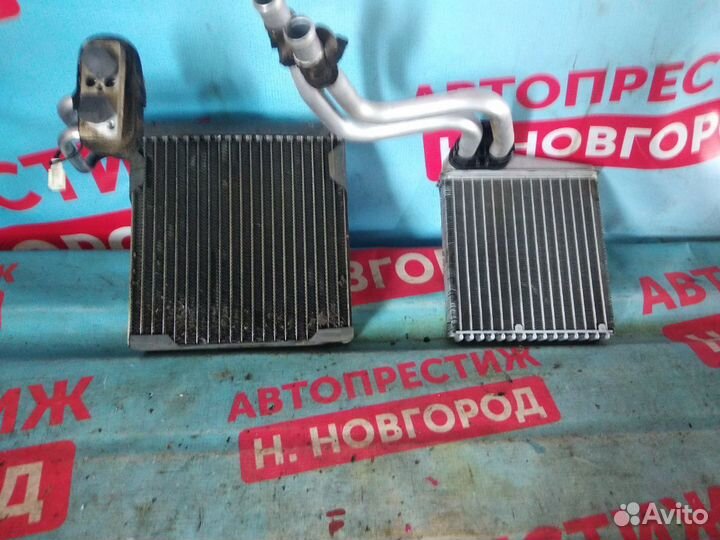 Радиатор печки отопителя Ниссан Ноут