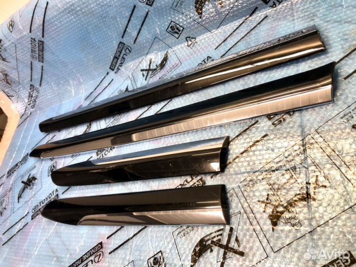 Молдинг двери Lexus Lx570 2007-2012