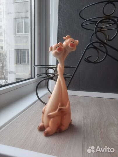 Свинки фигурка