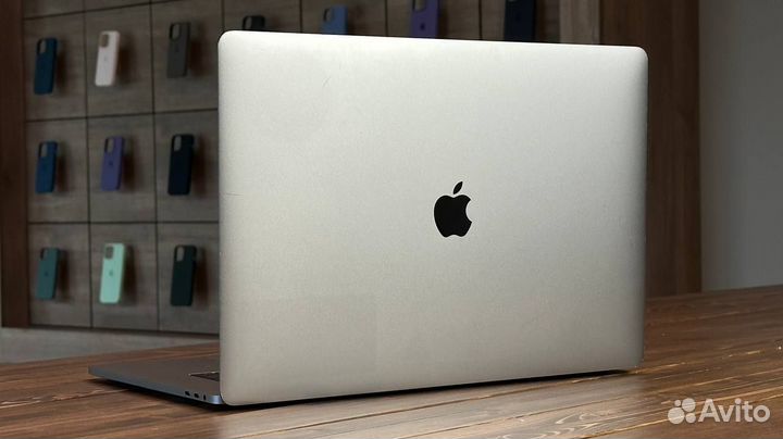 MacBook Pro 15 2017 16/512 гб