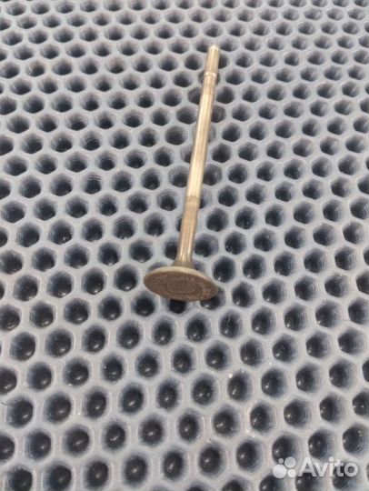 Yamaha FZR750 клапан впускной