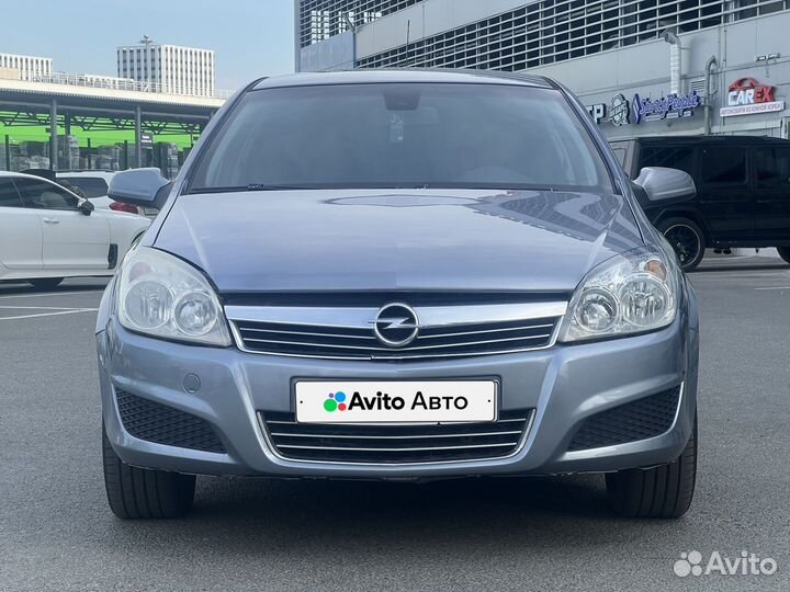 Opel Astra 1.6 МТ, 2011, 245 100 км