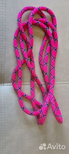 Гимнастическая скакалка