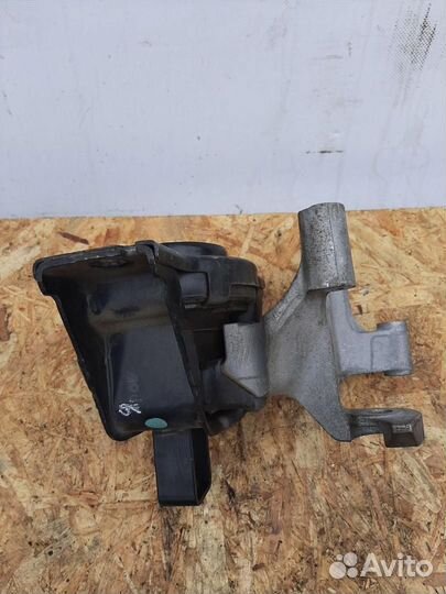 Подушка крепления кпп Mazda CX-5 KE 2013