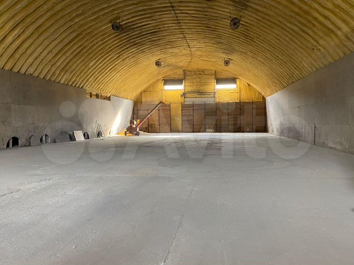 Склад, 918 м²